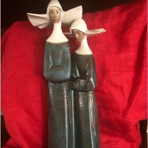 Ladro Nuns with original box.